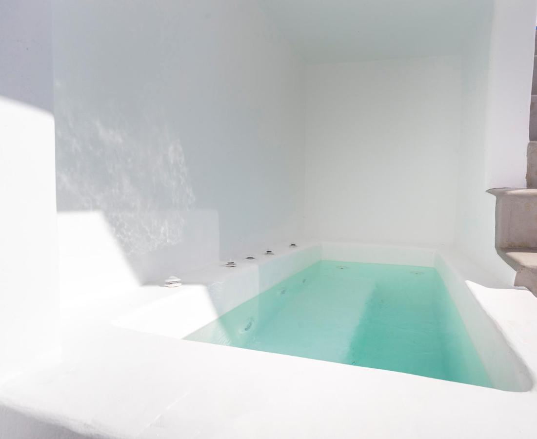 Delta Suites Oia  Bagian luar foto